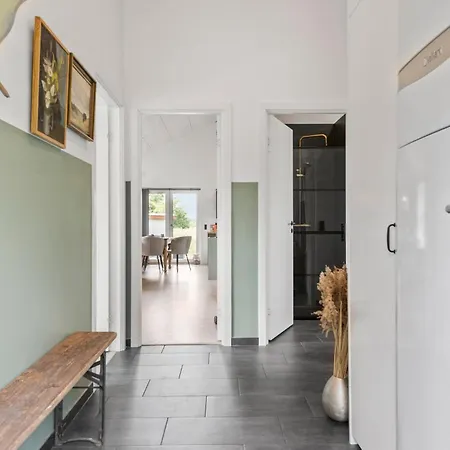 3 Bedroom Pet Friendly In 펜션 *