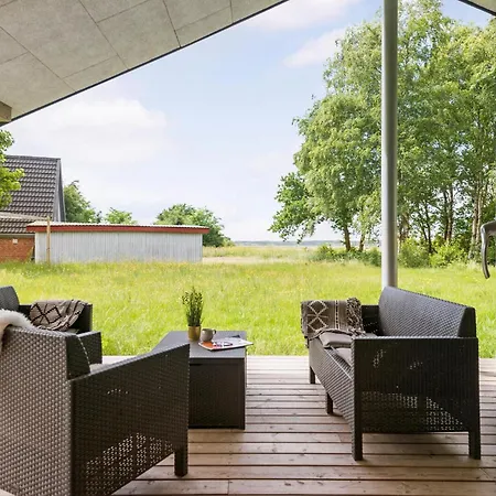 3 Bedroom Pet Friendly In Holiday home *
