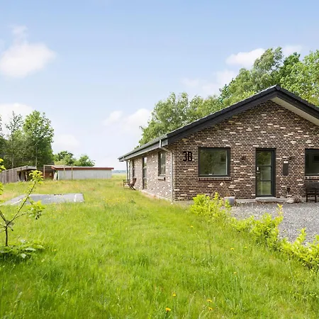3 Bedroom Pet Friendly In Orsted (Midtjylland)